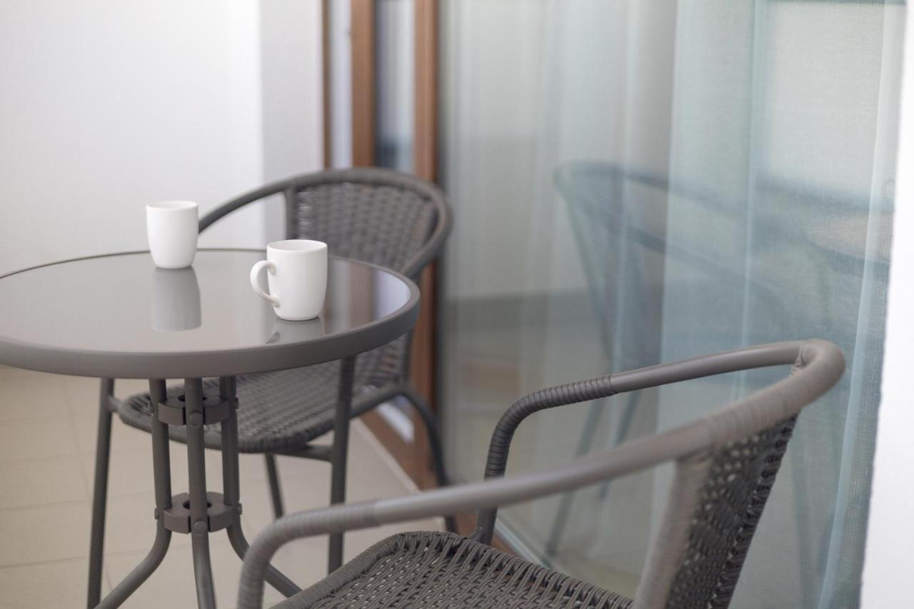 Metro Targowek Homely Apartment Warsaw Exterior photo